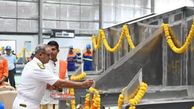 नई दिल्ली: दो तीव्र गश्ती पोतों संग दो एसीवी की परंपरागत निर्माण प्रक्रिया शुरू