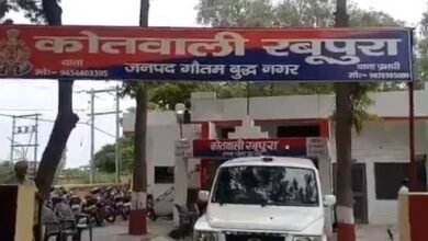 उत्तर प्रदेश, नोएडा: ग्रेटर नोएडा में भाइयों पर हमला,घर में घुसकर लाठी-तलवार से पीटा, 4 पर FIR दर्ज