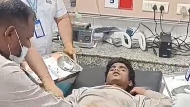 उत्तर प्रदेश, नोएडा: ग्रेटर नोएडा में गर्लफ्रेंड को लेकर भिड़े 2 छात्र