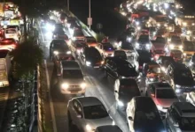उत्तर प्रदेश, नोएडा: धनतेरस पर दिल्ली-NCR में भीषण ट्रैफिक जाम, नोएडा से लेकर गुरुग्राम तक रेंगती दिखी गाड़ियां