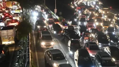 उत्तर प्रदेश, नोएडा: धनतेरस पर दिल्ली-NCR में भीषण ट्रैफिक जाम, नोएडा से लेकर गुरुग्राम तक रेंगती दिखी गाड़ियां