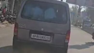 Agra viral video, children overloaded in eco car, school transport negligence