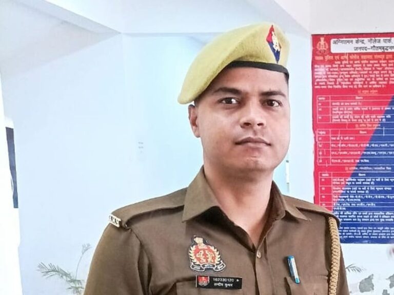 Greater Noida: ग्रेटर नोएडा में फायरमैन संदीप का बैरक में फंदे से शव मिला, तनाव के चलते की गई आत्महत्या