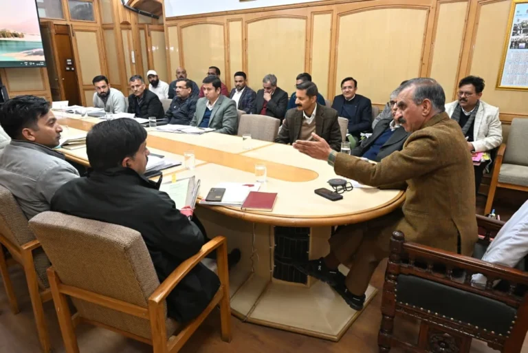 Himachal Pradesh: ऊर्जा परियोजनाओं की समीक्षा, बांधों में वाष्पीकरण और ग्लेशियर पिघलने पर वैज्ञानिक अध्ययन के निर्देश