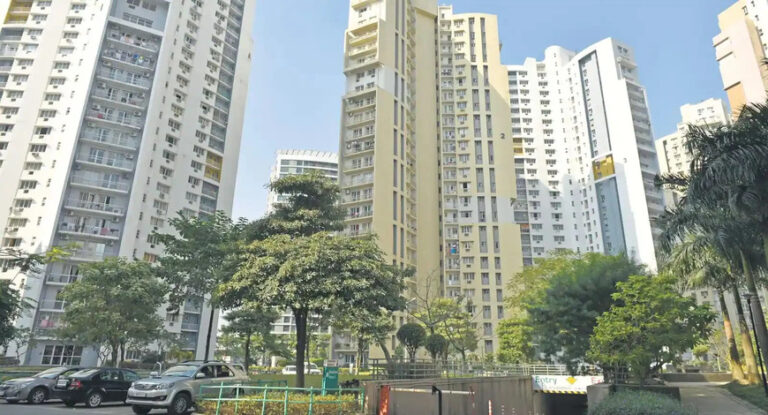 Noida real estate: नोएडा बिल्डर्स की मांग, रियल एस्टेट सेक्टर को उद्योग का दर्जा और होम लोन में टैक्स राहत बढ़ाने की अपील