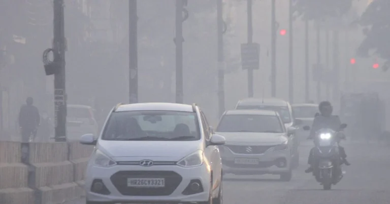 Delhi pollution: दिल्ली का प्रदूषण दिल पर भारी, शिमला की ठंड बेअसर: स्टडी में बड़ा खुलासा