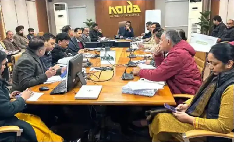 Noida: नोएडा में पानी की गुणवत्ता जांच के लिए हाईपावर तकनीकी समिति गठित, पाइपलाइन से लेकर वॉटर एटीएम तक होगी सख्त निगरानी