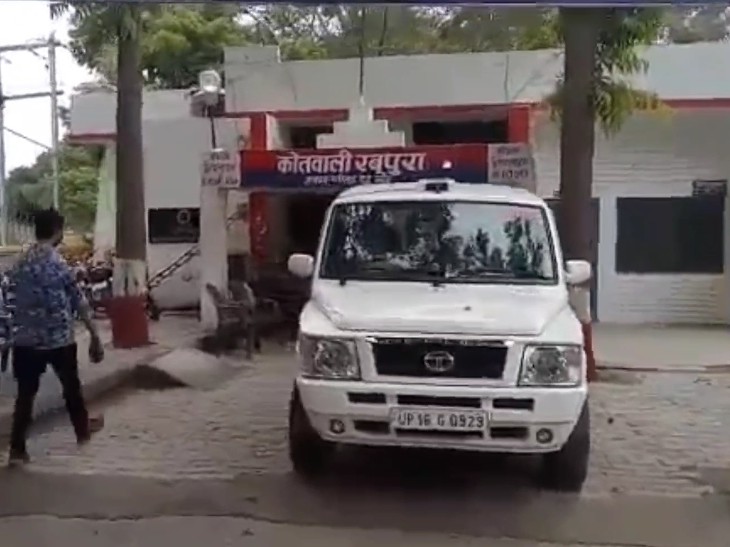 Noida: नोएडा में नीम का हरा पेड़ काटने का मामला, तीन गिरफ्तार