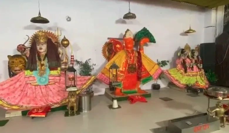 Faridabad temple theft, Hanuman mandir robbery, silver crown stolen