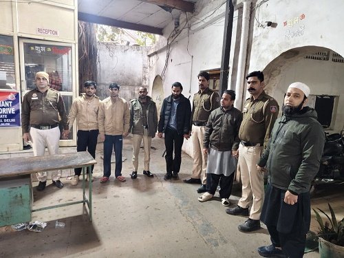 Turkman Gate violence,Stone pelting Delhi,Faiz e Ilahi mosque incident