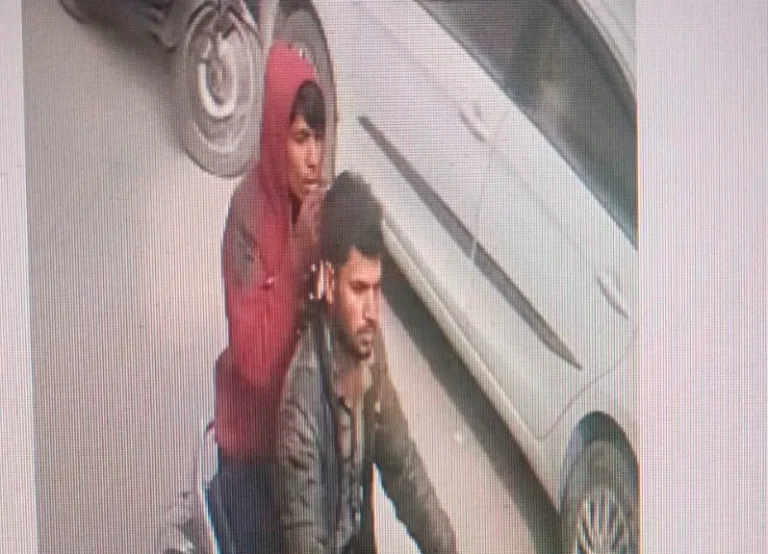 Delhi crime news, mobile snatching Delhi, Jagtapuri news, daylight robbery