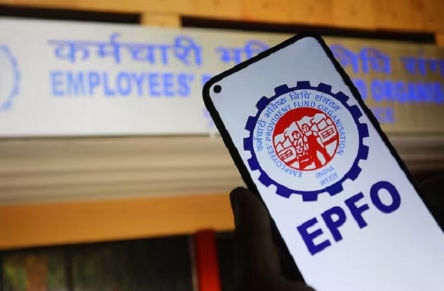 EPFO Noida: नोएडा-ग्रेटर नोएडा की करीब 10 हजार कंपनियां जांच के दायरे में, कर्मचारियों का पीएफ जमा नहीं करने पर नोटिस EPFO Noida: नोएडा-ग्रेटर नोएडा की करीब 10 हजार कंपनियां जांच के दायरे में, कर्मचारियों का पीएफ जमा नहीं करने पर नोटिस
