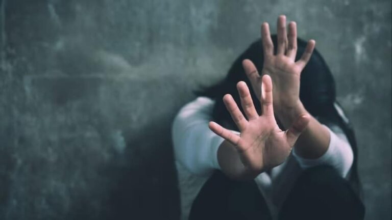 उत्तर प्रदेश : मंगेत्तर को युवती का निजी वीडियो भेजकर शादी तुड़वाने की कोशिश, दो पर केस दर्ज