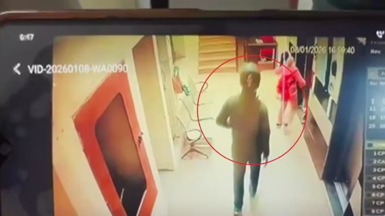 Noida Society Crime: नोएडा की सोसाइटी में लिफ्ट के अंदर बुजुर्ग महिला से चेन छीनने की कोशिश, सुरक्षा व्यवस्था पर उठे सवाल