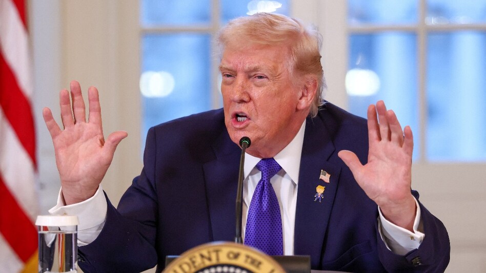 US visa Ban: अमेरिका में 75 देशों के नागरिकों की एंट्री पर रोक, ट्रंप प्रशासन ने नए वीजा जारी करने पर लगाया ब्रेक US visa Ban: अमेरिका में 75 देशों के नागरिकों की एंट्री पर रोक, ट्रंप प्रशासन ने नए वीजा जारी करने पर लगाया ब्रेक