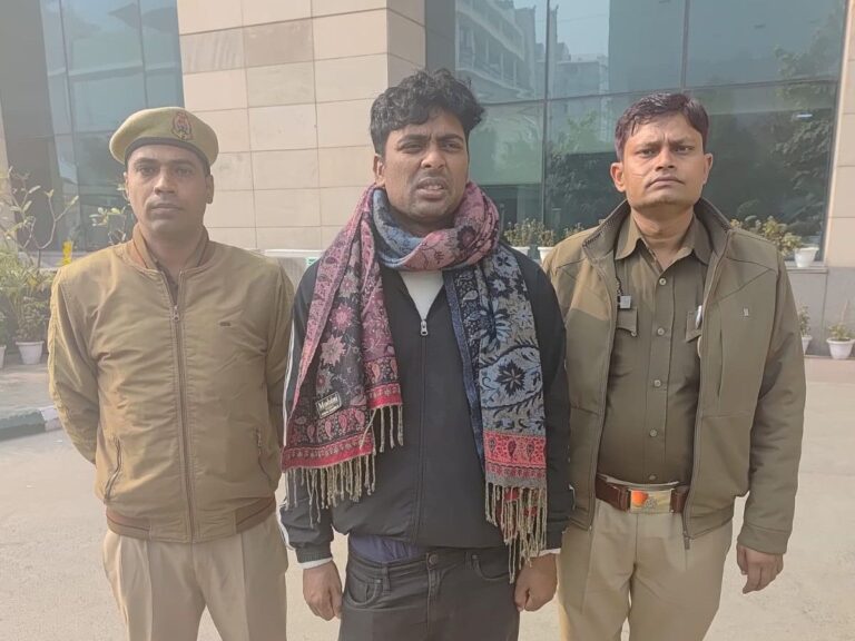 Greater Noida Child Abuse Case: CRPF कांस्टेबल और उनकी पत्नी को 10 साल की बच्ची के गंभीर हालत में छोड़ने के बाद अरेस्ट किया गया