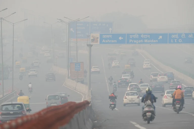 Greater Noida: ग्रैप की पाबंदियां हटते ही ग्रेटर नोएडा में निर्माण कार्यों को मिलेगी रफ्तार