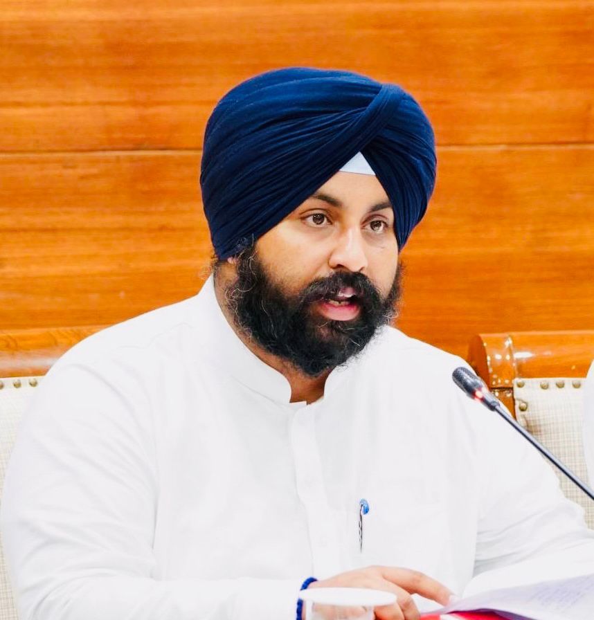 Punjab : मान सरकार की शिक्षा क्रांति, सरकारी स्कूलों के 1700+ छात्रों को IIT, NIT और AIIMS की निःशुल्क तैयारी Punjab : मान सरकार की शिक्षा क्रांति, सरकारी स्कूलों के 1700+ छात्रों को IIT, NIT और AIIMS की निःशुल्क तैयारी