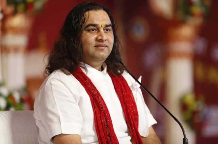 उत्तर प्रदेश : बीसीसीआई ने सनातनियों की भावना का सम्मान किया : देवकीनंदन महाराज