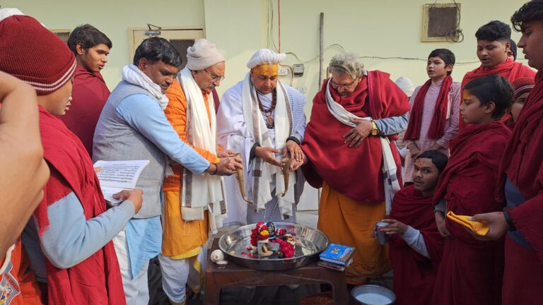 उत्तर प्रदेश : वृन्दावन में सोमनाथ मंदिर पर आक्रमण के 1000 वर्ष पूरे होने पर रुद्राभिषेक