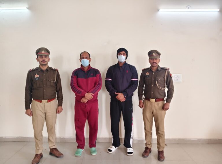 उत्तर प्रदेश : गाजियाबाद में तलवार वितरण मामले का मुख्य आरोपी पिंकी चौधरी बेटे समेत गिरफ्तार