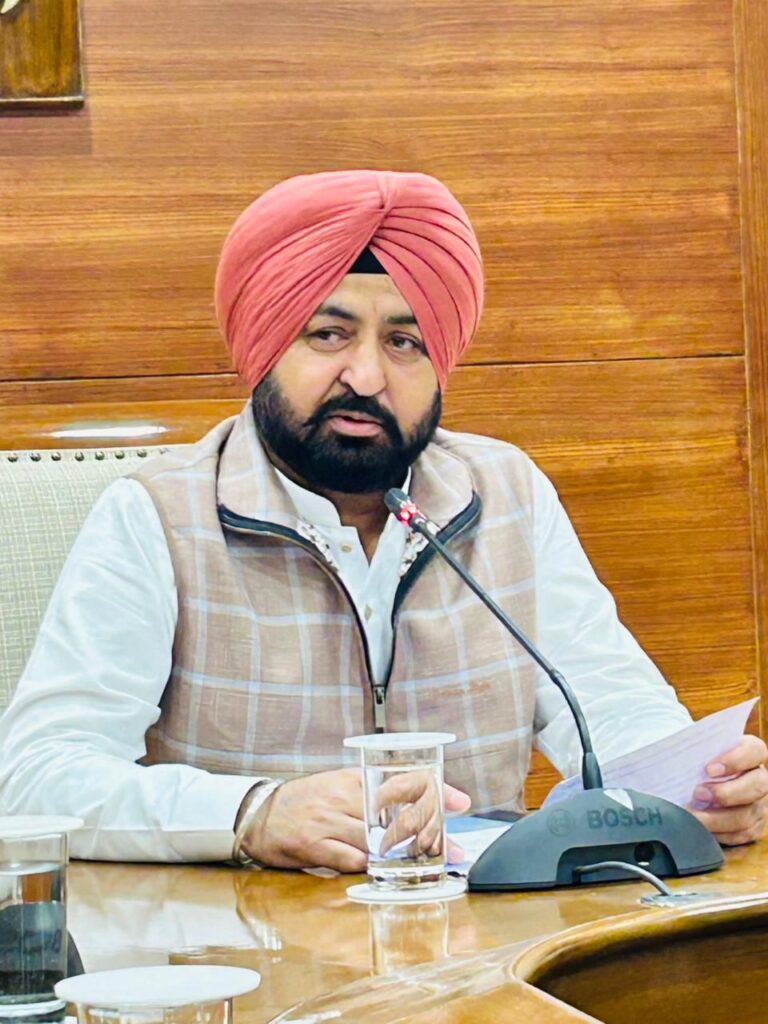 Punjab : मान सरकार के डिजिटल विज़न से ईज़ी रजिस्ट्री ने बनाया रिकॉर्ड, 6 महीनों में 3.70 लाख से ज्यादा रजिस्ट्रियां हुई दर्ज