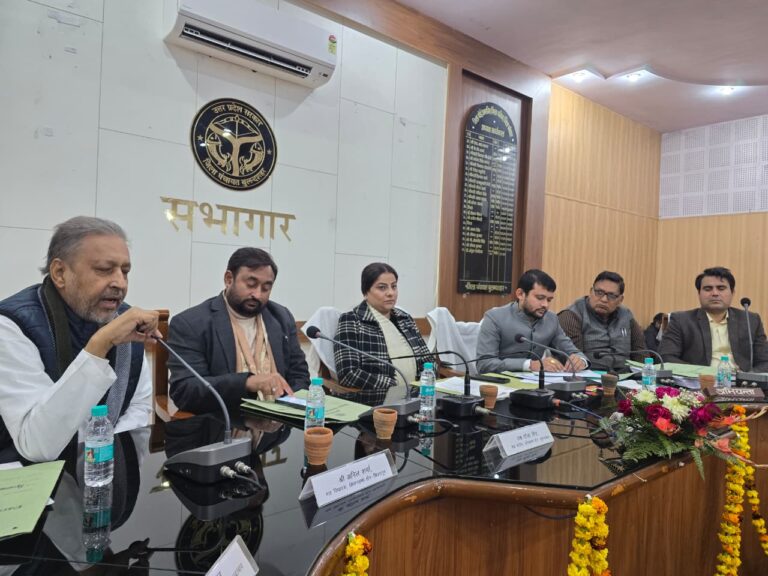 उत्तर प्रदेश : बुलंदशहर जिला पंचायत बोर्ड बैठक में 104 करोड़ का बजट पास