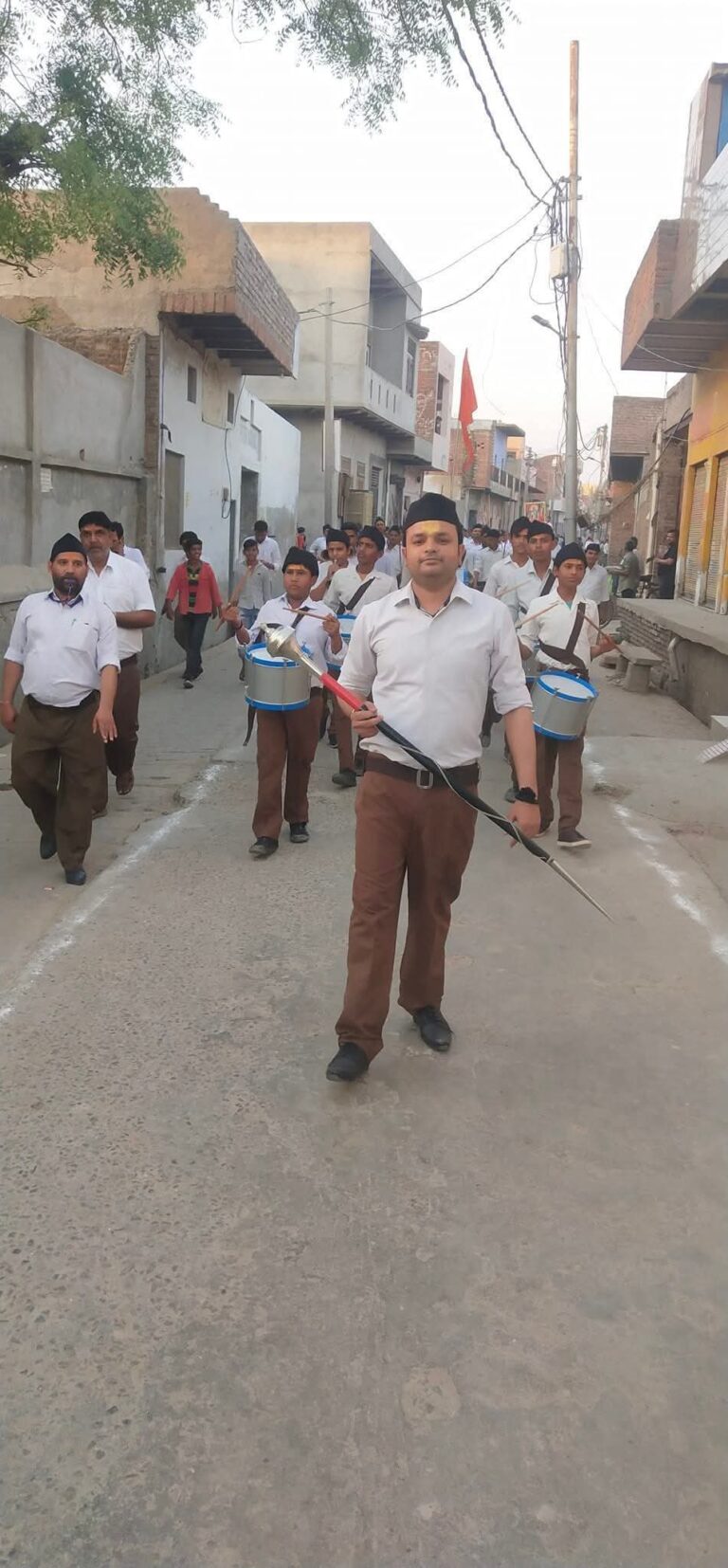 उत्तर प्रदेश : आरएसएस कार्यकर्ताओं ने संभाली कमान, हिंदू सम्मेलन और चेतना यात्रा को सफल बनाने के लिए मुस्लिम गांवों में रात्रि प्रवास