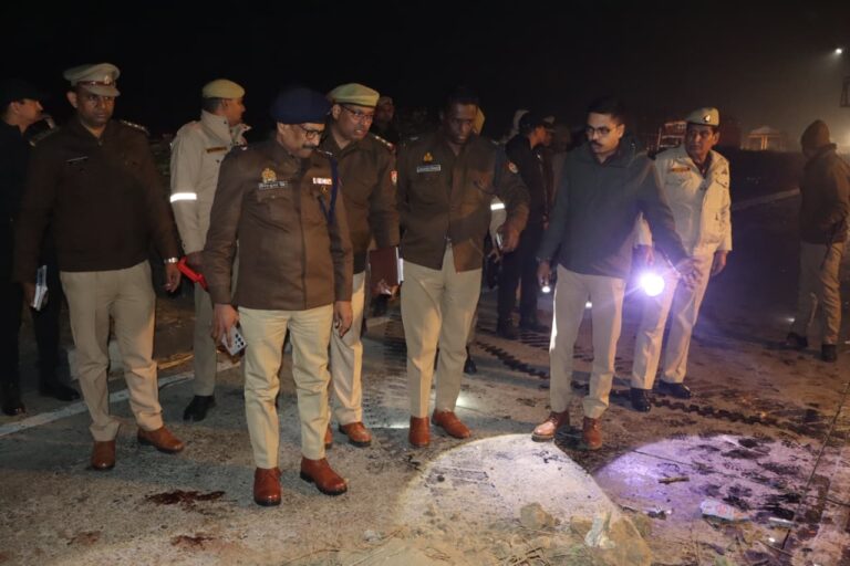 उत्तर प्रदेश : बुलंदशहर में भीषण सड़क हादसा, BJP MLC के भतीजे समेत तीन की मौत