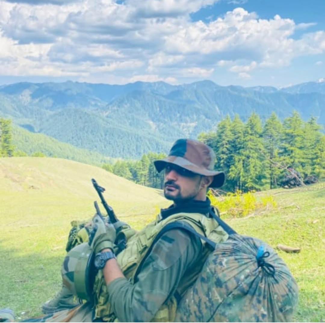 उत्तर प्रदेश : डोडा हादसे में हापुड़ का लाल शहीद, गांव में पसरा मातम उत्तर प्रदेश : डोडा हादसे में हापुड़ का लाल शहीद, गांव में पसरा मातम
