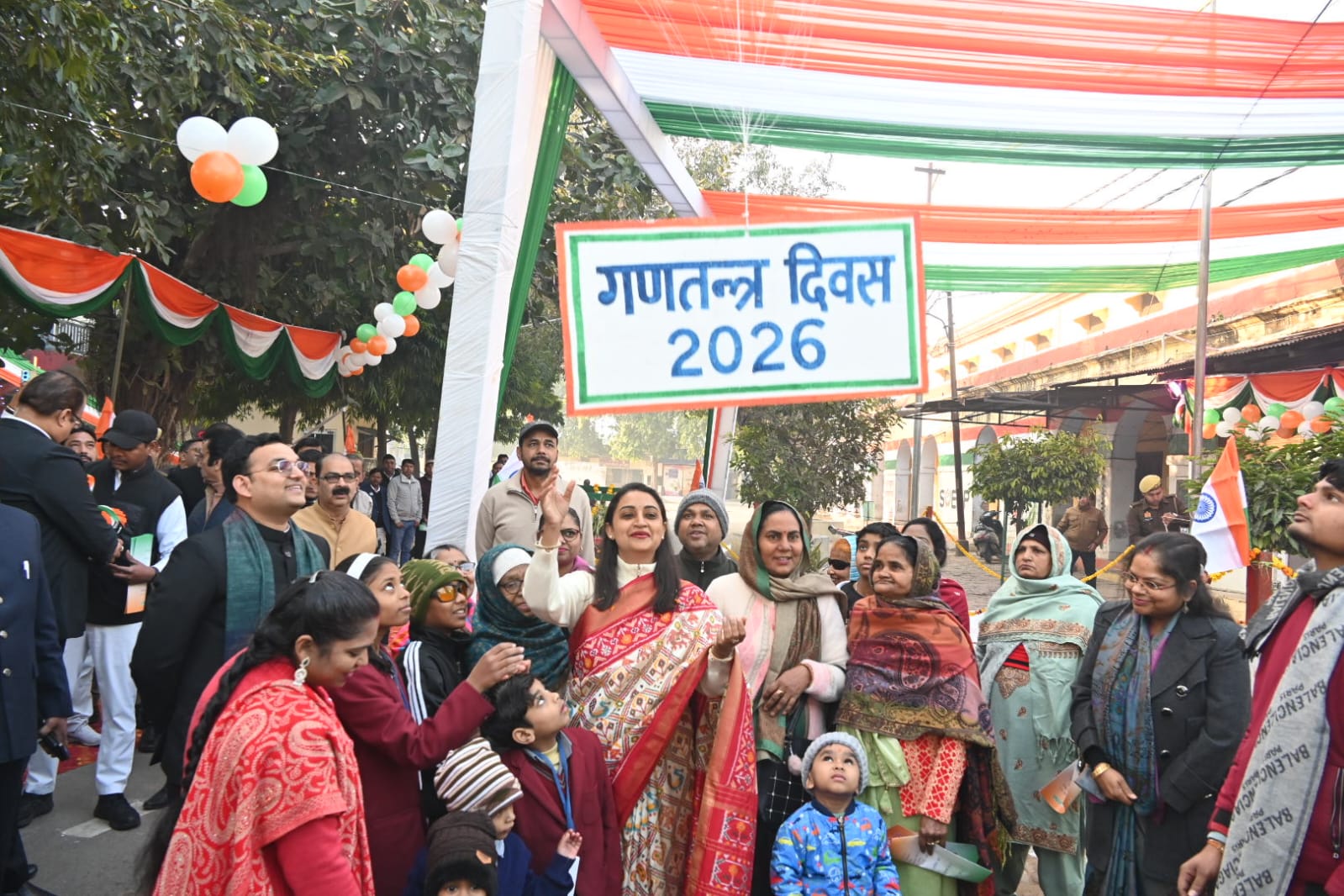 उत्तर प्रदेश : बुलंदशहर में शान से फहराया तिरंगा, 77वें गणतंत्र दिवस पर भव्य परेड और सांस्कृतिक कार्यक्रम उत्तर प्रदेश : बुलंदशहर में शान से फहराया तिरंगा, 77वें गणतंत्र दिवस पर भव्य परेड और सांस्कृतिक कार्यक्रम