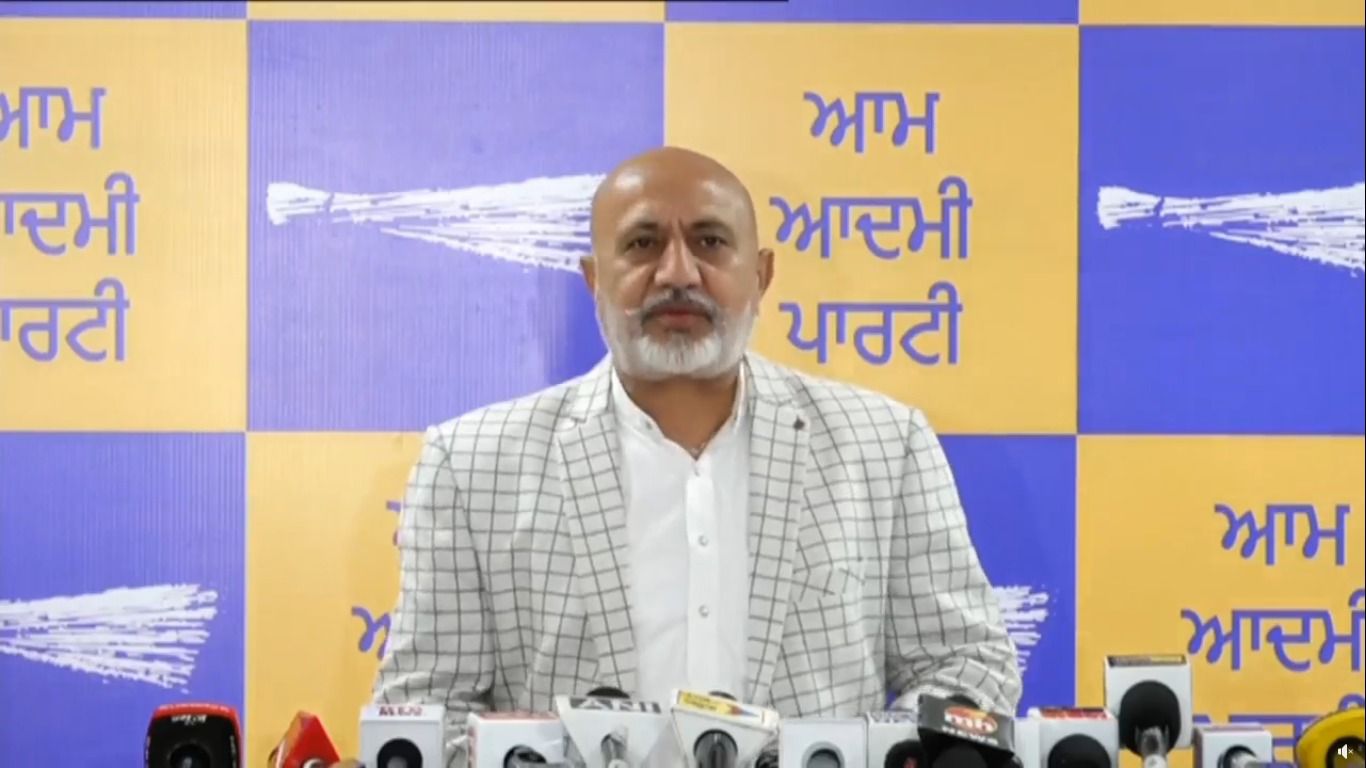 उत्तर प्रदेश : आप नेता पन्नू ने राजिंदर कौर भट्टल के चौंकाने वाले बयान पर वड़िंग और बाजवा की चुप्पी की निंदा की उत्तर प्रदेश : आप नेता पन्नू ने राजिंदर कौर भट्टल के चौंकाने वाले बयान पर वड़िंग और बाजवा की चुप्पी की निंदा की