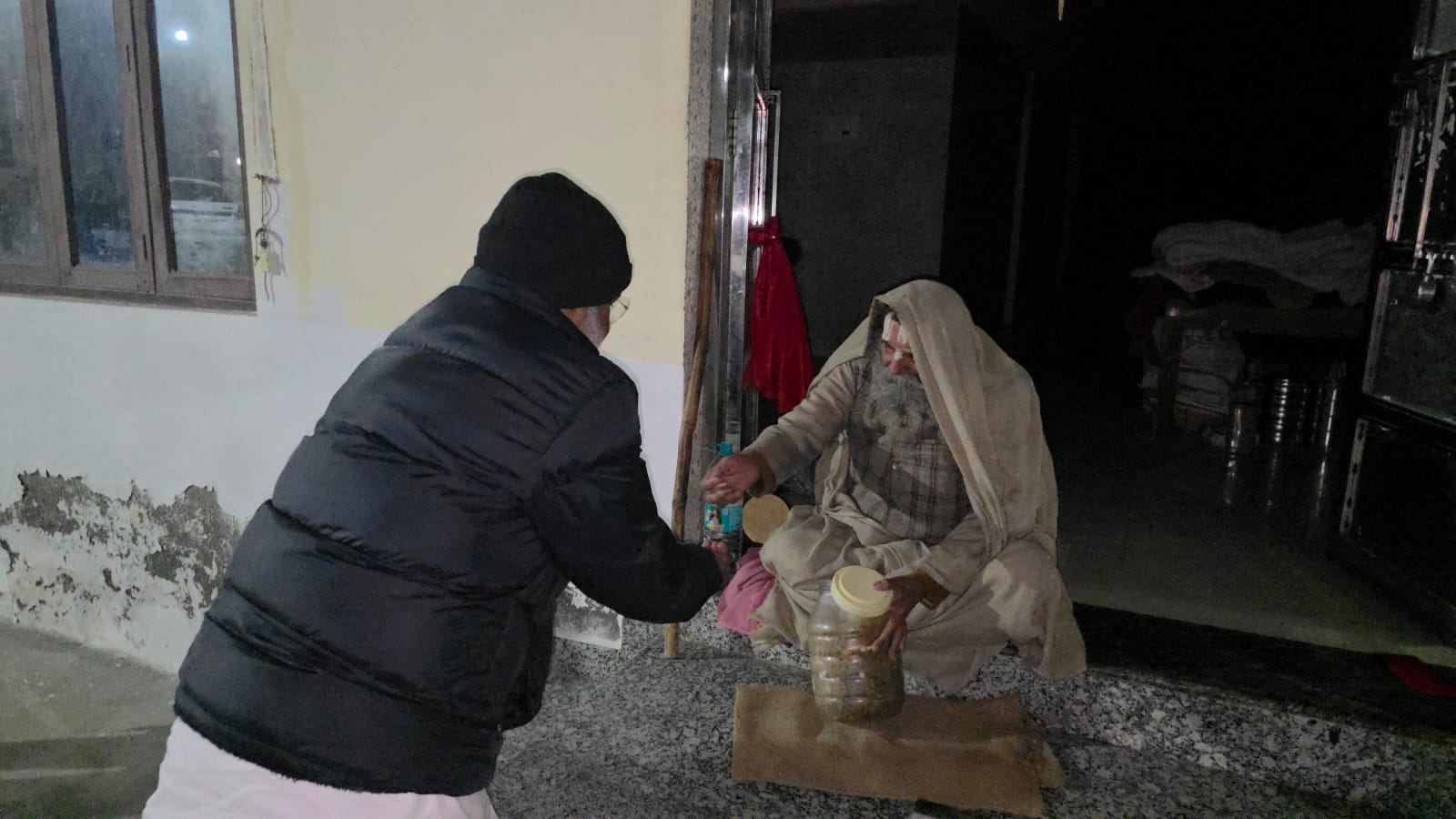 उत्तर प्रदेश : हनुमानबाग पहुंचे कैबिनेट मंत्री स्वतंत्र देव सिंह, संत सियाराम दास महाराज से लिया आशीर्वाद उत्तर प्रदेश : हनुमानबाग पहुंचे कैबिनेट मंत्री स्वतंत्र देव सिंह, संत सियाराम दास महाराज से लिया आशीर्वाद