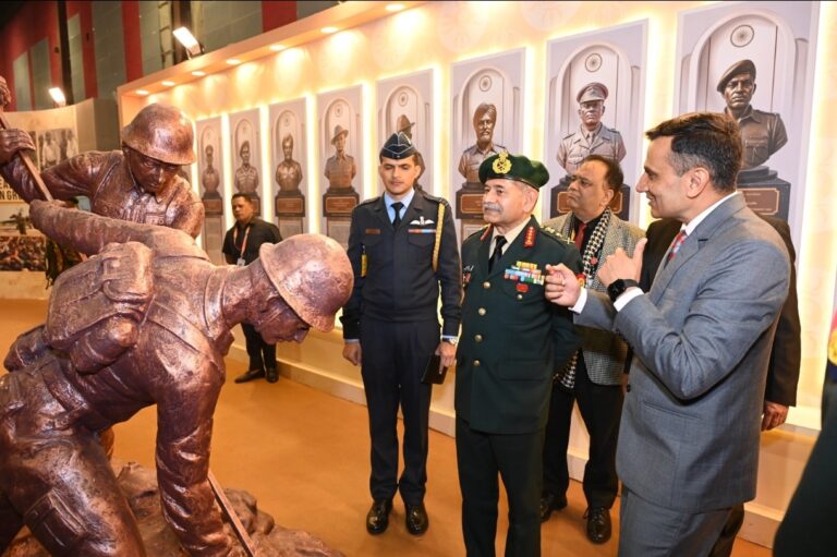 World Book Fair Delhi: जागरूक, जिज्ञासु और ज्ञान सम्पन्न युवा ही भारत की सबसे बड़ी शक्ति: सेना प्रमुख जनरल उपेंद्र द्विवेदी