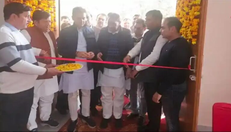 Greater Noida: सेक्टर ईटा वन, जीटा वन, डेल्टा थ्री में कम्युनिटी सेंटर का उद्घाटन