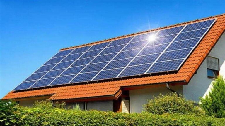 Himachal green energy: स्वास्थ्य संस्थानों में रूफटॉप सोलर सिस्टम लगाने के मुख्यमंत्री के निर्देश, हिमाचल को हरित ऊर्जा राज्य बनाने पर जोर