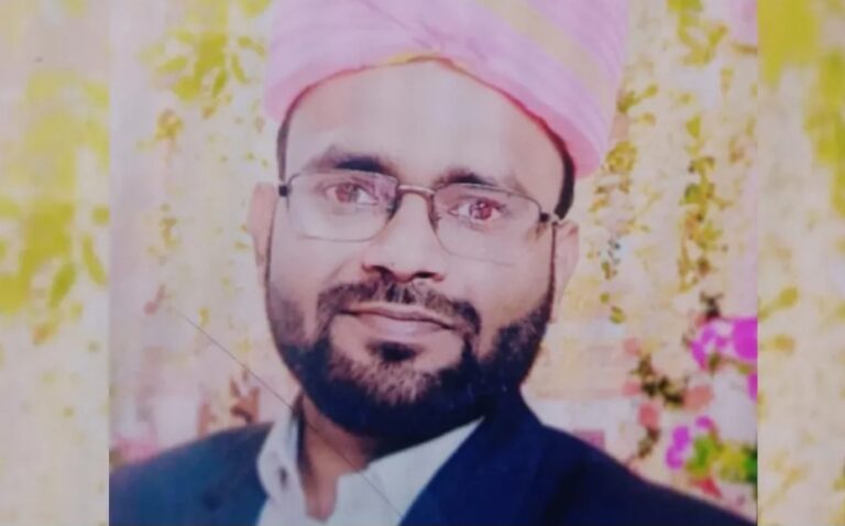 उत्तर प्रदेश : गाजियाबाद के एक होटल के कमरें में मिला पश्चिम बंगाल के शिक्षक का शव