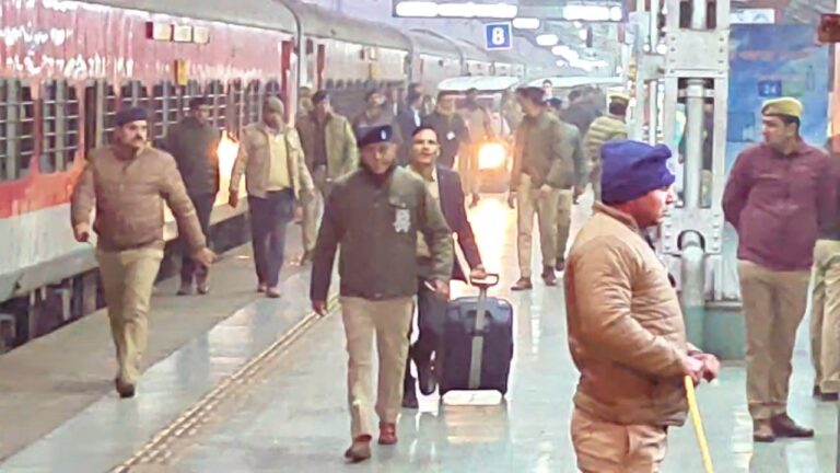उत्तर प्रदेश : संघ प्रमुख मोहन भागवत मथुरा पहुंचे, आगामी एजेंडों पर होगा महामंथन