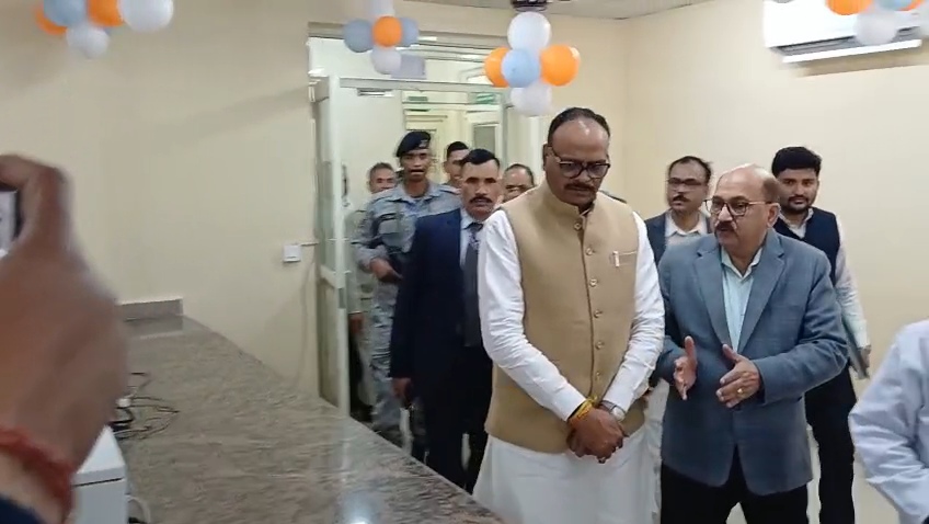 उत्तर प्रदेश : डिप्टी सीएम बृजेश पाठक का हापुड़ दौरा, पुलिस लाइन, जिला अस्पताल और जेल का किया निरीक्षण उत्तर प्रदेश : डिप्टी सीएम बृजेश पाठक का हापुड़ दौरा, पुलिस लाइन, जिला अस्पताल और जेल का किया निरीक्षण