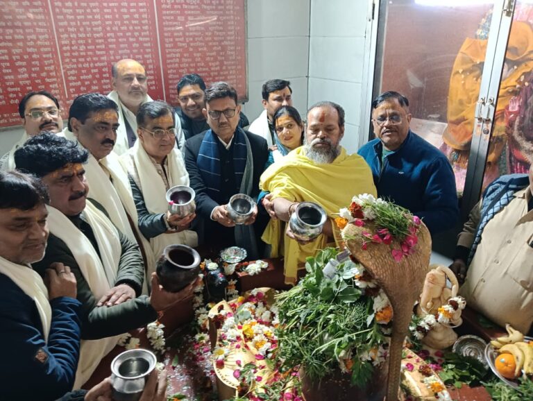 Somnath temple 1000 years: सोमनाथ स्वाभिमान पर्व पर भाजपा शाहदरा जिला अल्पसंख्यक मोर्चा ने किया रुद्राभिषेक, देश की खुशहाली की कामना