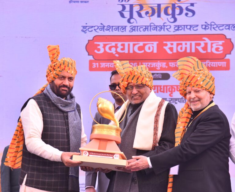 Surajkund Craft Mela: सूरजकुंड शिल्प मेला भारत की आत्मा और कारीगरों के सम्मान का प्रतीक – नायब सिंह सैनी