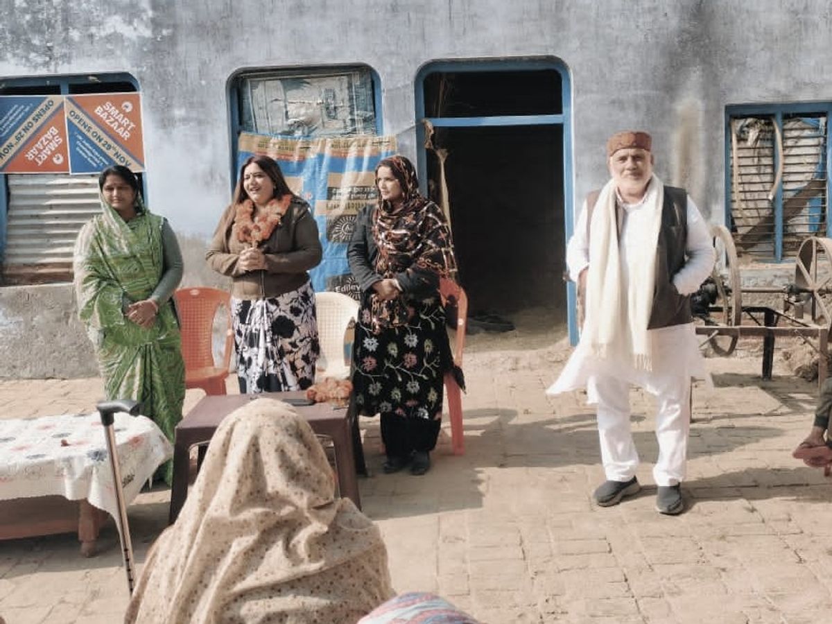 Bhatta village: भट्टा गांव में रालोद महिला प्रकोष्ठ की बैठक, 1 फरवरी के कार्यक्रम को लेकर बनी रणनीति Bhatta village: भट्टा गांव में रालोद महिला प्रकोष्ठ की बैठक, 1 फरवरी के कार्यक्रम को लेकर बनी रणनीति