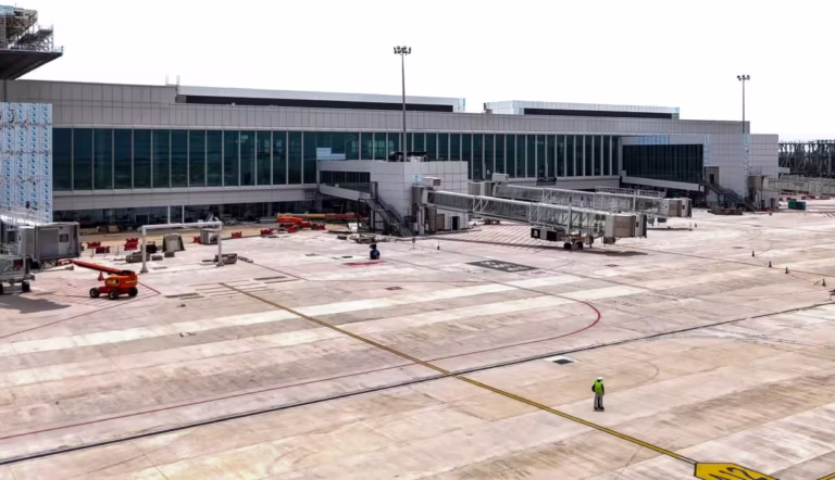 Noida Airport: नोएडा एयरपोर्ट के सुरक्षा ऑडिट में पाई गई कमियों को दूर करने की कवायद तेज, बीसीएएस से मिल सकती है कंडिशनल एनओसी