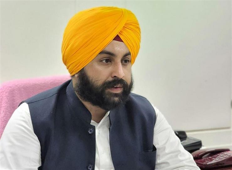 Punjab : जल्द ही 3,100 खेल के मैदान होंगे क्योंकि पंजाब सरकार राज्य में स्पोर्ट्स कल्चर को बड़ा बढ़ावा दे रही है : हरजोत सिंह बैंस