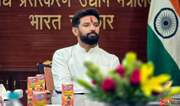 Chirag Paswan statement: गिरते जनाधार से बौखलाया विपक्ष बेवजह उठा रहा SIR का मुद्दा: चिराग पासवान