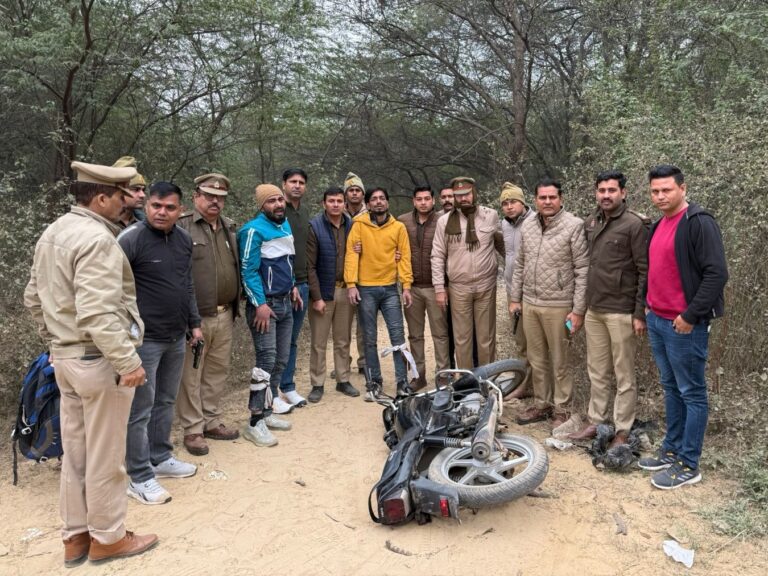 Greater Noida Crime: ग्रेटर नोएडा में पुलिस-बदमाश मुठभेड़, पैर में गोली लगने से 2 चोर गिरफ्तार