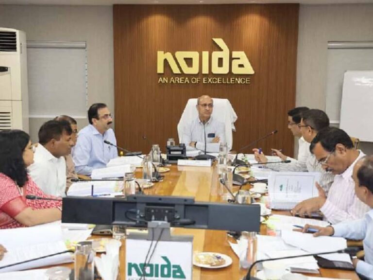 Noida: नोएडा प्राधिकरण की 221वीं बोर्ड बैठक कल, 19 अहम प्रस्तावों पर होगी चर्चा, बिल्डरों को मिल सकती है बड़ी राहत
