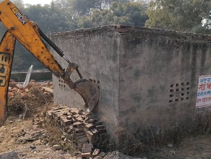 Noida Authority Action: नोएडा प्राधिकरण की बड़ी कार्रवाई, 500 करोड़ की सरकारी जमीन कराई कब्जा मुक्त