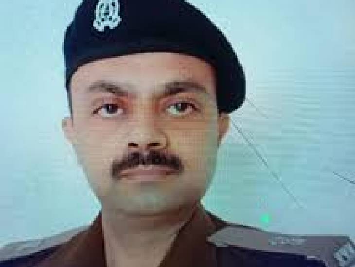 Noida: नोएडा में बड़ी कार्रवाई, आबकारी अधिकारी निलंबित, ओवररेटिंग पर योगी सरकार का सख्त एक्शन