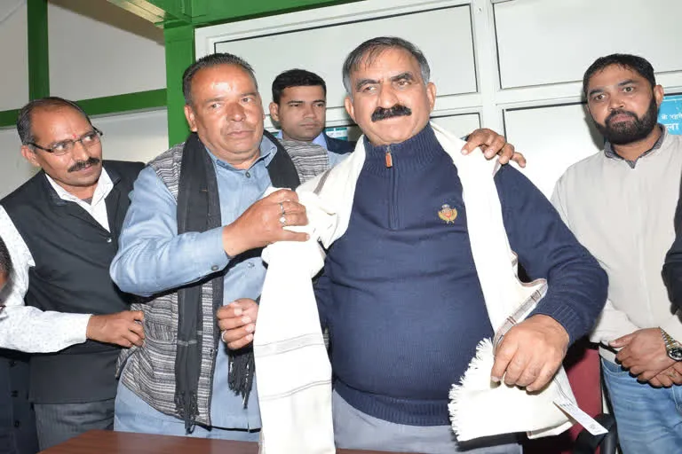 Himachal Panchayat: पंचायत चौकीदार यूनियन ने मुख्यमंत्री से की भेंट